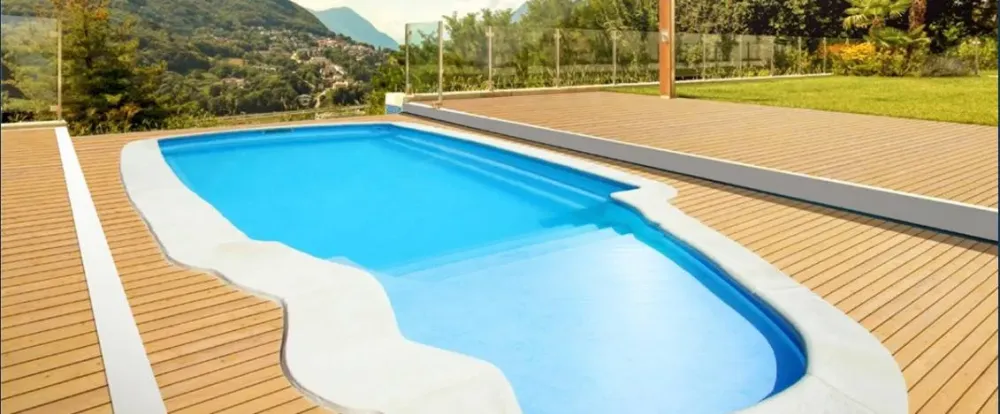 Piscine coque Beach