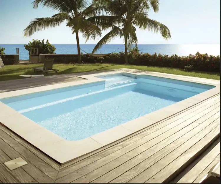 Piscine coque Mon de Spa